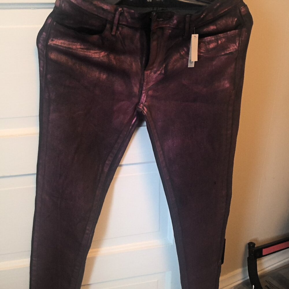 Levis Metallic Jegging.